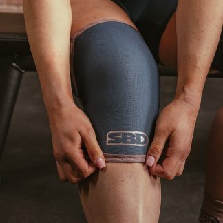 Knee-Sleeves-Women-03.jpg