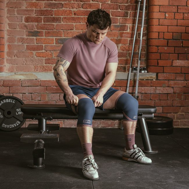 Weightlifting-Knee-Sleeves-Men-01.jpg