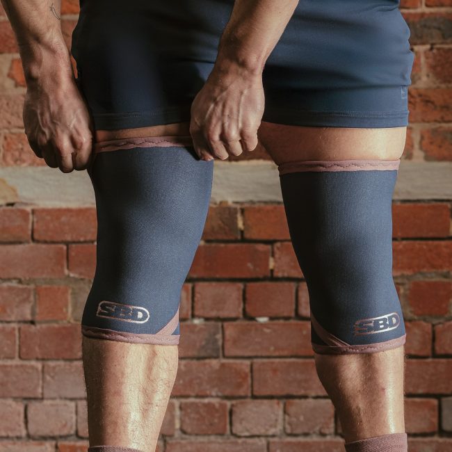 Weightlifting-Knee-Sleeves-Men-02.jpg