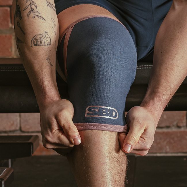 Weightlifting-Knee-Sleeves-Men-03.jpg