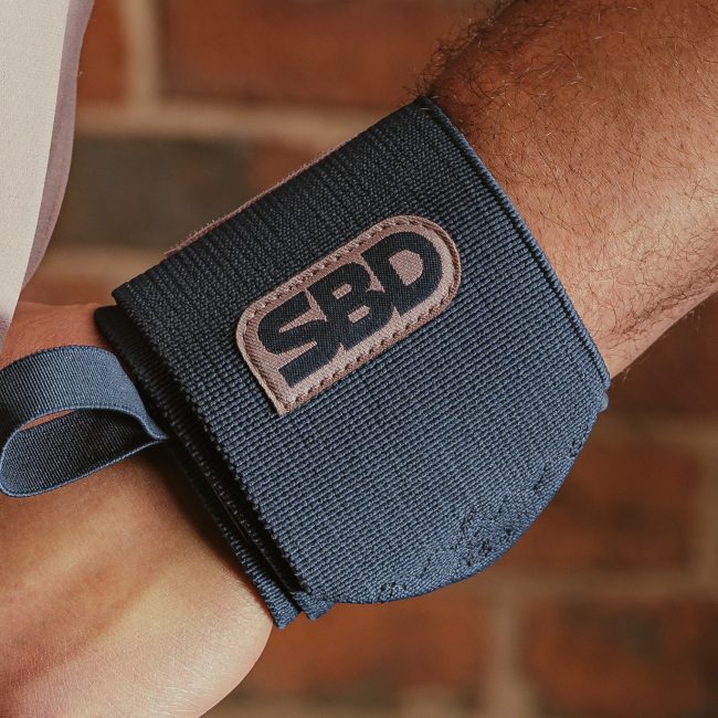 Wrist-Wraps-Stiff-Men-01.jpg