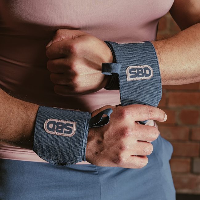 Wrist-Wraps-Stiff-Men-02.jpg