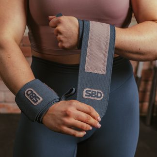 Wrist-Wraps-Stiff-Women-02.jpg